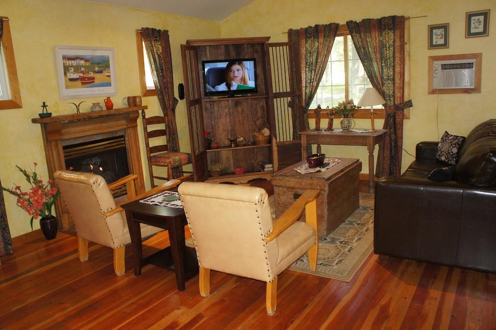 Fairmont Mountain Bungalows Fairmont Hot Springs Szoba fotó