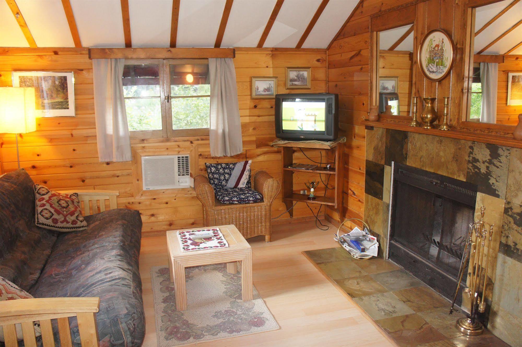 Fairmont Mountain Bungalows Fairmont Hot Springs Kültér fotó